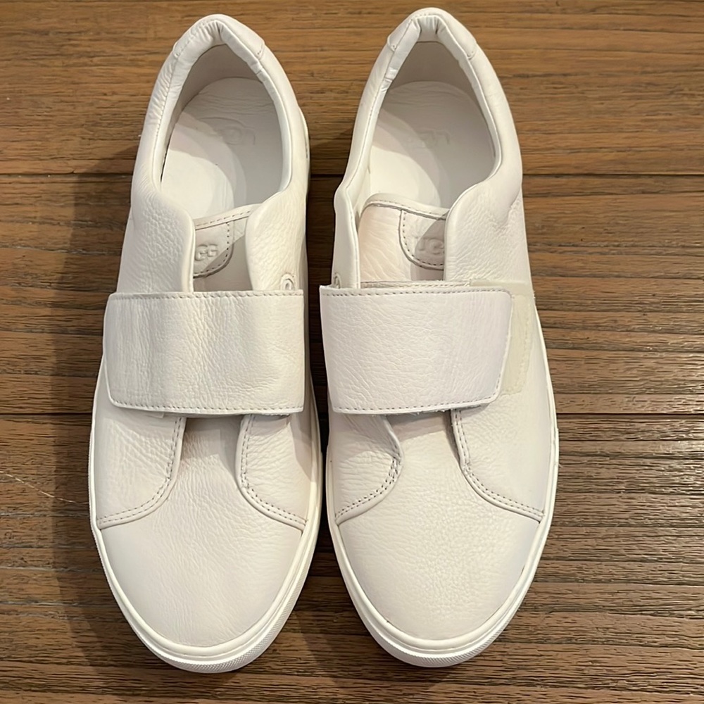 Ugg White Leather Velcro Strap Tennis Shoes.  Sz 11.  NWOT